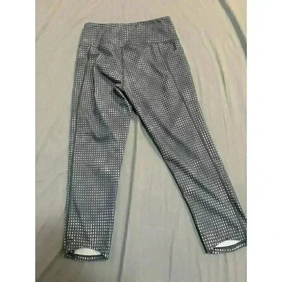 Zella Size S Capri Gray Workout Athleisure Gym - Picture 6 of 8